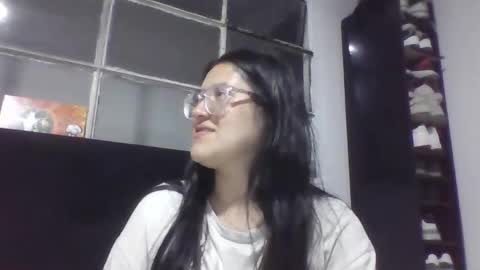 sweetyypeach online show from 10.13.25