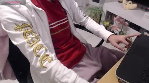 SwetLittleBoy4u online show from 12.02.25