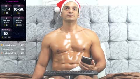 Snapshot of swimmer_summer chatting on 12.24.24 ------- Hi Im Willy follow me do not forget to put the thumb up online show from 12.24.24