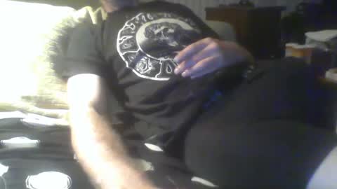 Snapshot of swollpole2112 chatting on 09.29.25 swollpole2112 online show from 09.29.25