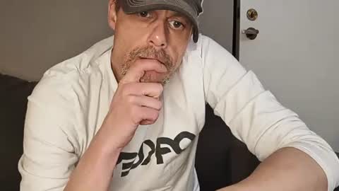 Snapshot of swontguy2025 chatting on 03.06.25 swontguy2025 online show from 03.06.25