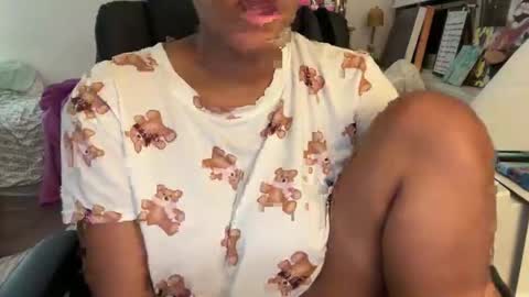 SxckADelilah online show from 10.17.25