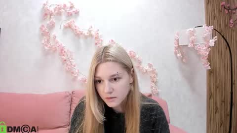 Snapshot of sylvia_ortiz chatting on 09.19.25 Sylvia online show from 09.19.25