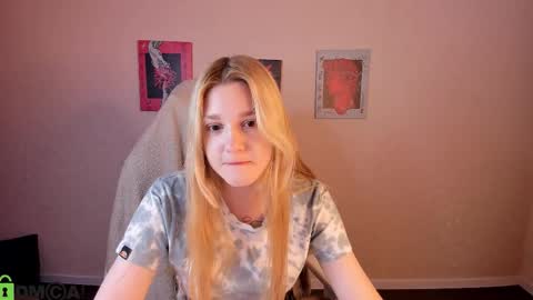 Snapshot of sylvia_ortiz chatting on 10.02.25 Sylvia online show from 10.02.25