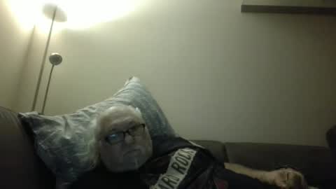 Snapshot of synek65 chatting on 12.24.24 synek65 online show from 12.24.24