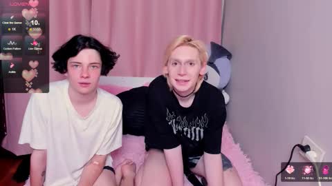 Snapshot of t3r1yak1_family chatting on 11.09.25 Milan boy black hair Adam blondy online show from 11.09.25