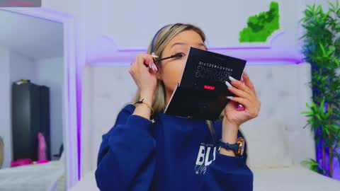 Snapshot of taahiraarabian chatting on 01.30.25 Arianna online show from 01.30.25