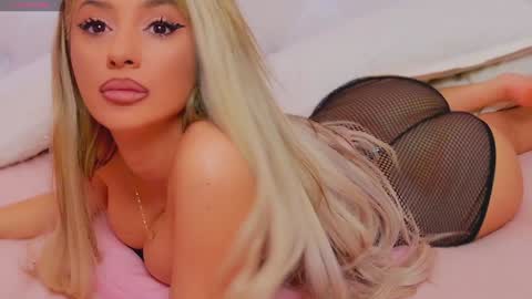 Snapshot of taahiraarabian chatting on 02.06.25 Arianna online show from 02.06.25