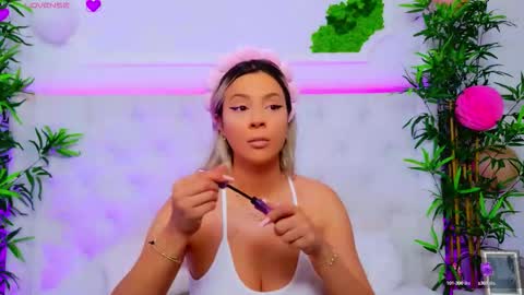 Snapshot of taahiraarabian chatting on 09.24.25 Arianna online show from 09.24.25