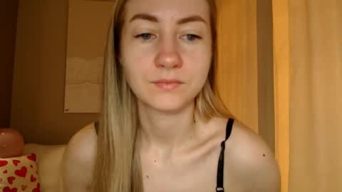  Kira  online show from 03.05.25