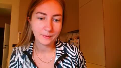  Kira  online show from 11.07.25