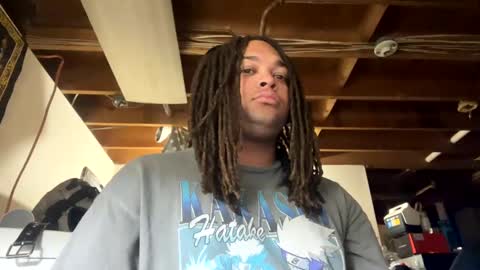 Snapshot of tallarr chatting on 12.29.24 Tallarr online show from 12.29.24