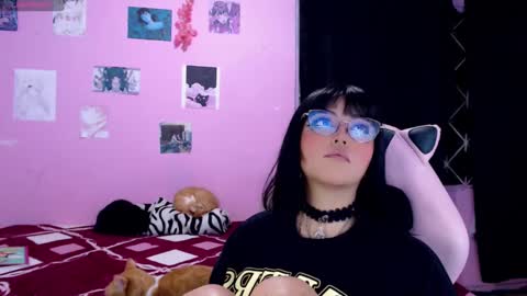 Snapshot of tamako_kitty__ chatting on 12.19.24 Alejandra Independent model online show from 12.19.24