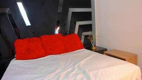 Snapshot of tamara_rico chatting on 12.02.25 tamara_rico online show from 12.02.25