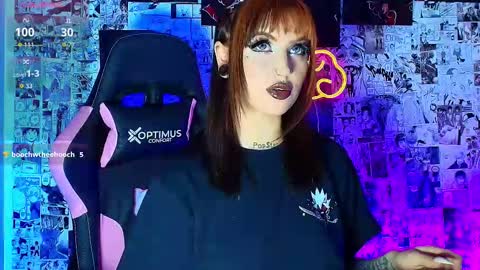 Snapshot of tamaracampell chatting on 11.12.25 Cami 3 online show from 11.12.25