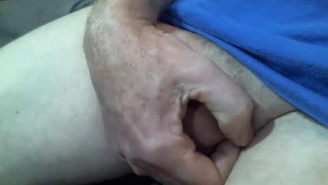 Snapshot of tambay2 chatting on 10.20.25 tambay2 online show from 10.20.25