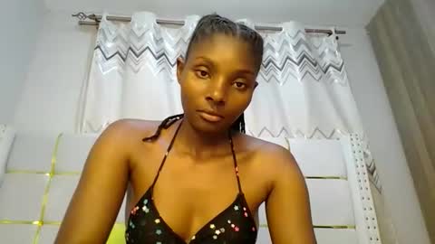 Snapshot of tamia538235 chatting on 03.02.25 tamia online show from 03.02.25