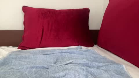 Snapshot of tan_and_spicy chatting on 09.30.25 tan and spicy online show from 09.30.25