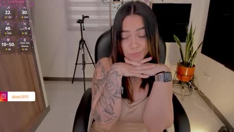 Snapshot of taniavelvet chatting on 09.25.25 Tania Velvet online show from 09.25.25