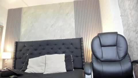 Snapshot of tanisha__lux chatting on 12.02.25 Tanisha online show from 12.02.25