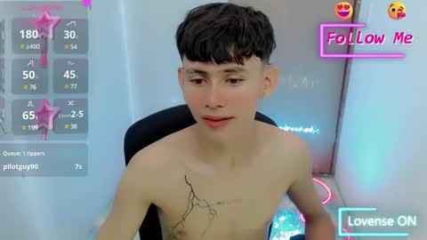 Snapshot of tanjiro_cute chatting on 01.26.25 Andres online show from 01.26.25