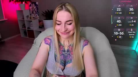 Snapshot of tanya_acid chatting on 03.05.25 Tanya acid online show from 03.05.25