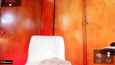 Snapshot of tasha_gatti chatting on 02.14.25 instagram Gattitasha online show from 02.14.25