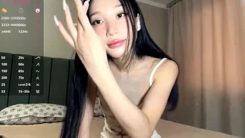 Snapshot of tashinadoncaster chatting on 09.13.25 Viola online show from 09.13.25