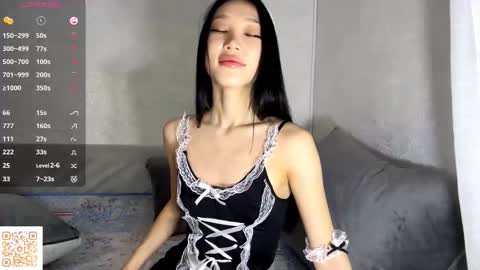 Snapshot of tashinadoncaster chatting on 10.15.25 Viola online show from 10.15.25