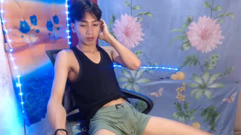 Snapshot of tastylicious_kim chatting on 02.04.25 Ask me online show from 02.04.25