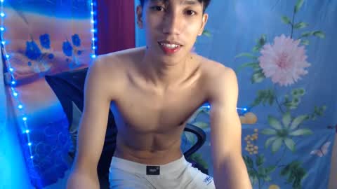 Snapshot of tastylicious_kim chatting on 02.09.25 Ask me online show from 02.09.25