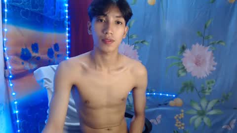 Snapshot of tastylicious_kim chatting on 03.04.25 Ask me online show from 03.04.25