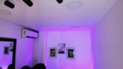 Snapshot of tatii_moon chatting on 01.12.25 Tati online show from 01.12.25