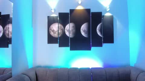 Snapshot of tatii_moon chatting on 10.04.25 Tati online show from 10.04.25