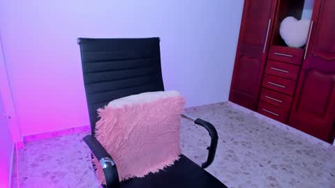 Snapshot of tatis_lopez_ chatting on 02.15.25 Tatiana Lopez online show from 02.15.25