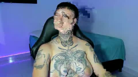 Snapshot of tatoo_girl chatting on 02.07.25 jess online show from 02.07.25