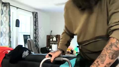 Snapshot of tattedalpha chatting on 10.13.25 tattedalpha online show from 10.13.25