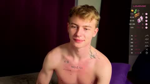Snapshot of tattooed666cat chatting on 10.20.25 Alex but u can call me Theo online show from 10.20.25