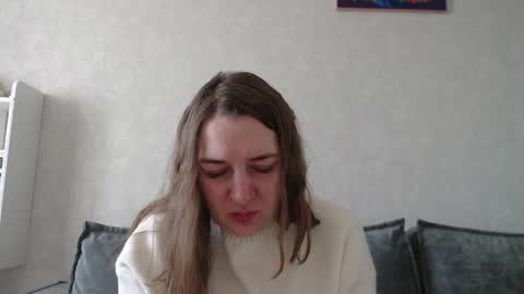 Snapshot of taxxxu chatting on 01.19.25 Diana online show from 01.19.25