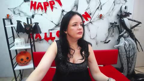 Snapshot of tayaboret chatting on 11.05.25 TayaBoret online show from 11.05.25