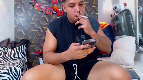 Snapshot of taylor_collins_2 chatting on 10.31.25 taylor_collins_2 online show from 10.31.25