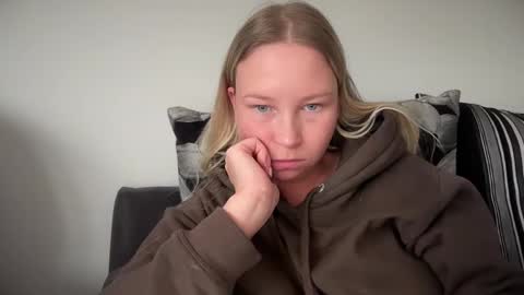 Snapshot of taylorlovett chatting on 02.13.25 taylorlovett online show from 02.13.25