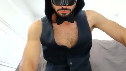 Snapshot of tayneuncutxxx chatting on 11.04.25 Tayne online show from 11.04.25