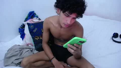 Snapshot of tayronx33 chatting on 12.29.24 Tayron online show from 12.29.24