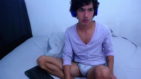 Snapshot of tayronx33 chatting on 01.25.25 Tayron online show from 01.25.25