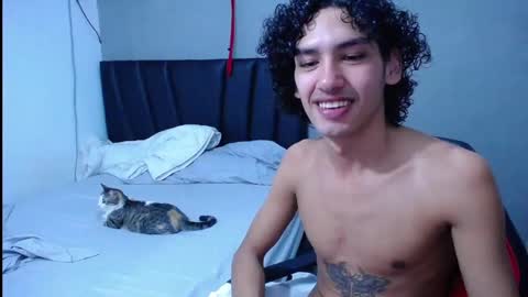 Snapshot of tayronx33 chatting on 09.19.25 Tayron online show from 09.19.25