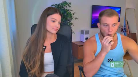 Snapshot of team2fit chatting on 09.20.25 team2fit online show from 09.20.25