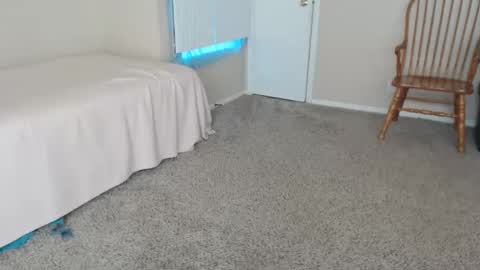 Snapshot of teases chatting on 12.03.24 teases online show from 12.03.24