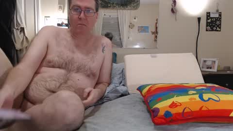 Snapshot of ted1982qqq chatting on 03.04.25 Ted online show from 03.04.25