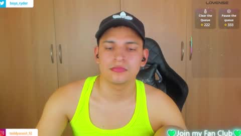 Snapshot of teddy_cowboy chatting on 02.04.25 Follow me on Twitter boys ryder and instagram teddyscoot 12 online show from 02.04.25